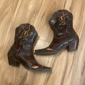 ARIAT Dahlia Distressed Leather Floral Cowgirl Western Boots